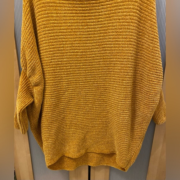 Favlux mustard oversized poncho top Size Medium - Picture 7 of 11
